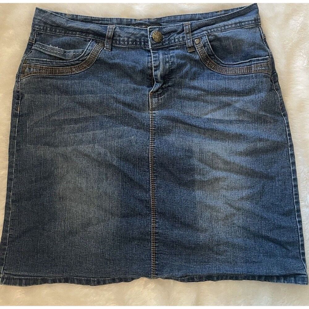 Y2K Style Baccini Womens Denim Mini Skirt Size 8 Blue Cotton Blend